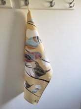 Load image into Gallery viewer, Tea Towel Garden Birds