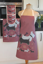 Load image into Gallery viewer, tea towel dogs - handmade fused glass art by D & J Glassware