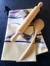 Load image into Gallery viewer, Tea Towel Garden Birds
