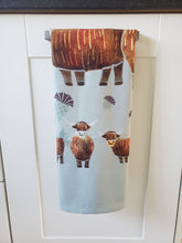Load image into Gallery viewer, Tea Towel Highland Cow
