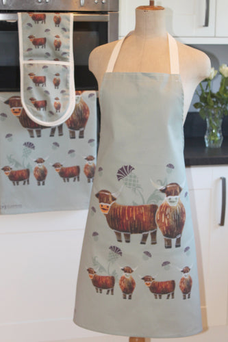 Apron with Highland Cow design