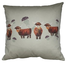 Load image into Gallery viewer, Cushion Highland Cow

