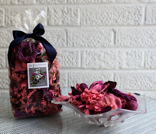 Bag of Lavender Garden pot pourri next to bowl of pot pourri